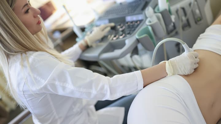 Moczówka prosta ośrodkowa