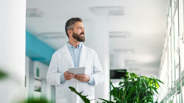 Jak wybrać ubezpieczenie zdrowotne? Wybierz z głową i nie