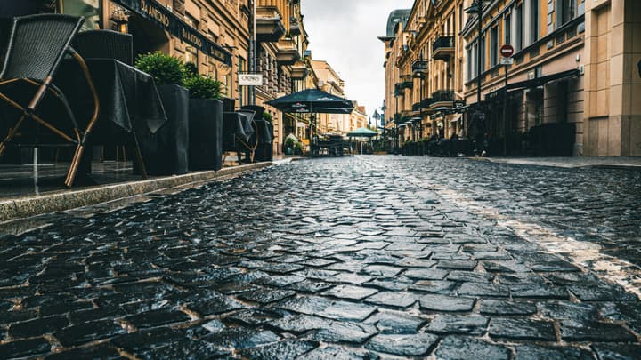Jak wyrobić kartę EKUZ na Litwę? Co obejmuje?