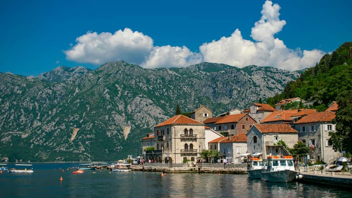 Ubezpieczenie zamiast EKUZ — Albania (karta NIE działa)
