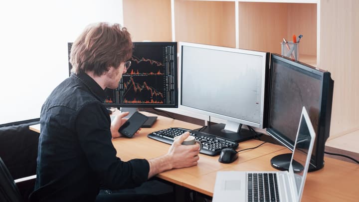 Badania do pracy przy monitorze - zakres i wymagania