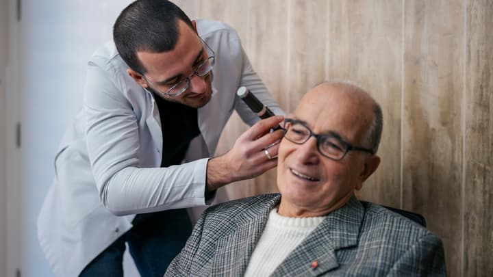 Badania medycyny pracy dla seniorów 50+ - specyfika