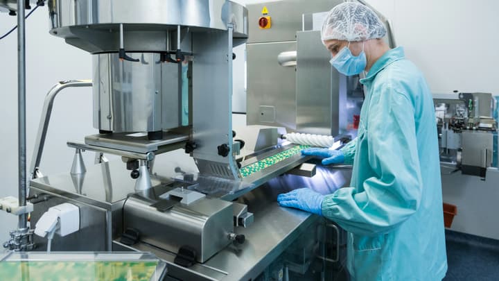 Medycyna pracy w przemyśle chemicznym - zagrożenia i wymogi