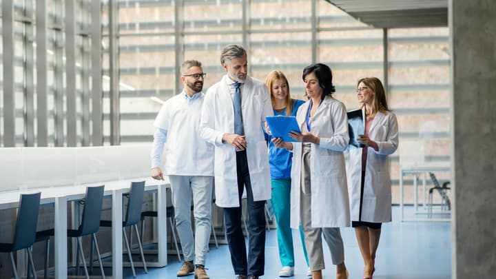 Najlepsza przychodnia medycyny pracy - kryteria wyboru i oceny usług
