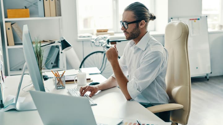 Ubezpieczenie OC Frontend Developer - kompleksowy przewodnik