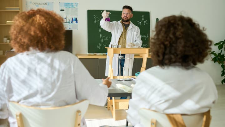 Ubezpieczenie OC nauczyciela kontraktowego