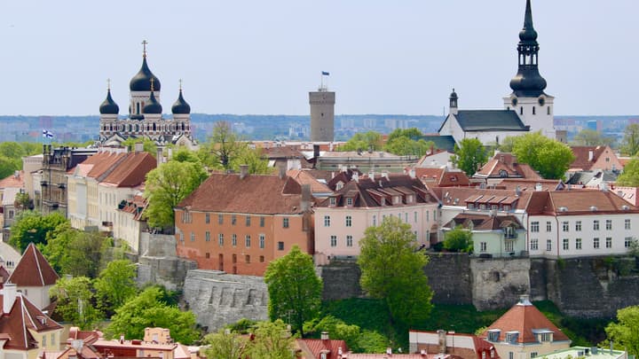 Eurovignette 2026 — Estonia, Łotwa i kto naprawdę płaci (osobowe za darmo)