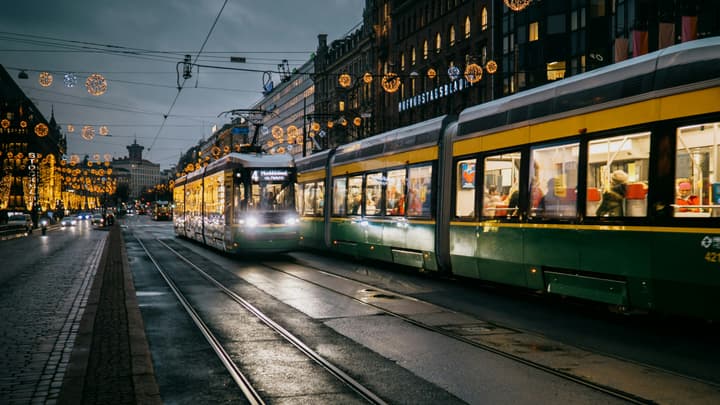 Opłaty drogowe w Finlandii 2026 — autostrady, mosty i tunele za darmo