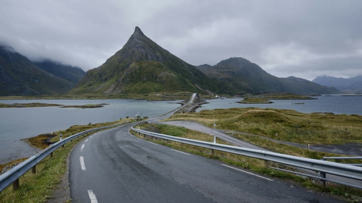 Opłaty drogowe Norwegia 2026 — AutoPASS, ePass24 i bramki w miastach