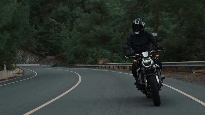 Winieta na motocykl w Europie 2026 — gdzie obowiązkowa, gdzie tańsza, gdzie za darmo