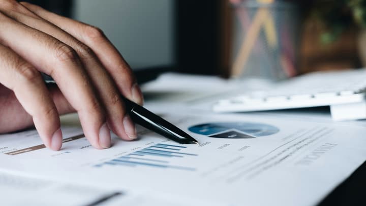 Suma gwarancyjna czy suma ubezpieczenia? Czym się różnią?