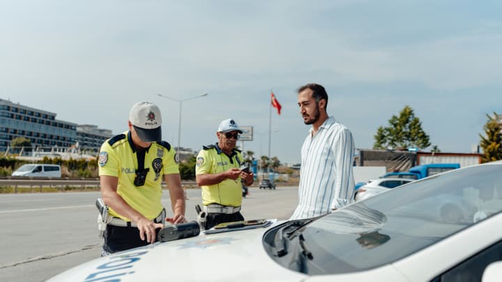 Brak prawa jazdy a odszkodowanie z ubezpieczeń komunikacyjnych