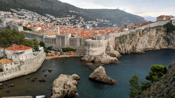 Mury obronne Dubrownika 2026 — bilety, trasa i praktyczne porady