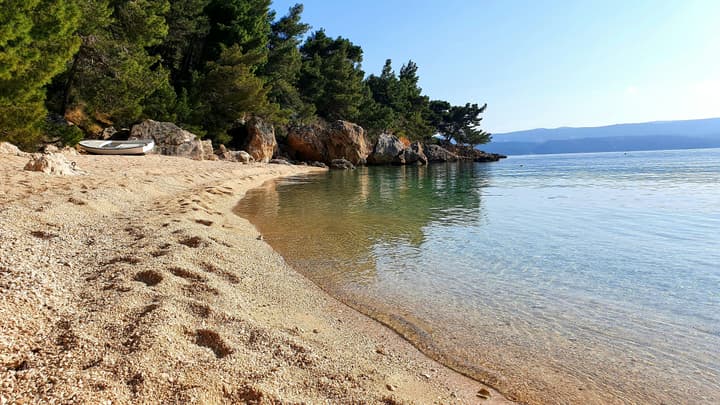 Najpiękniejsze plaże Chorwacji — ranking TOP 10 na sezon 2026