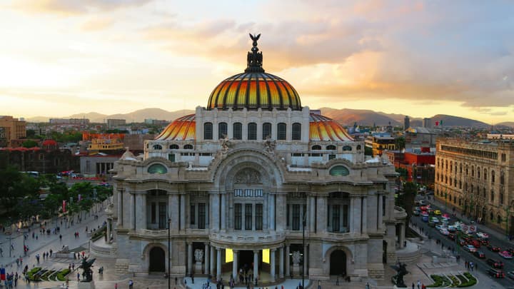 Wakacje w Meksyku a koronawirus. Zasady wjazdu i obostrzenia
