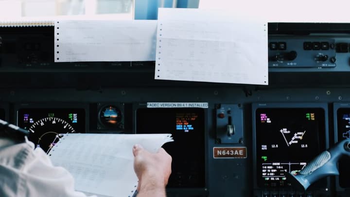 Tanie loty last minute – gdzie i jak ich szukać?