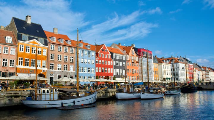 Jak wybrać ubezpieczenie turystyczne do Danii?