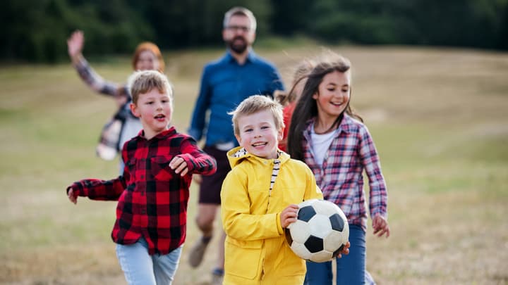 Obóz sportowy — jakie ubezpieczenie dla dziecka kupić?